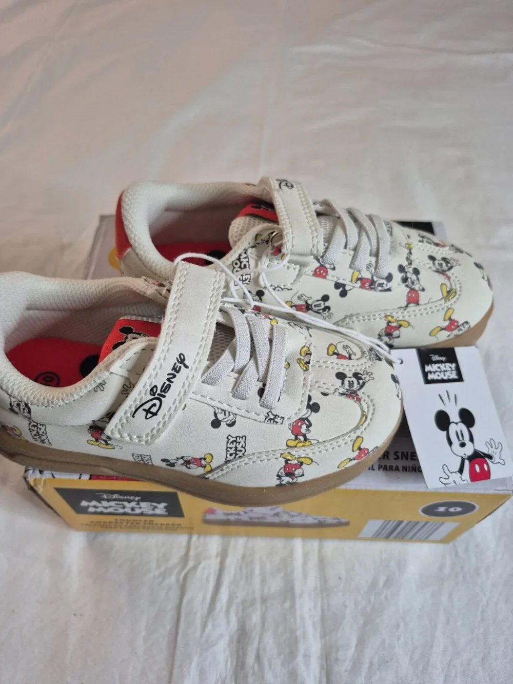 Disney these mickey